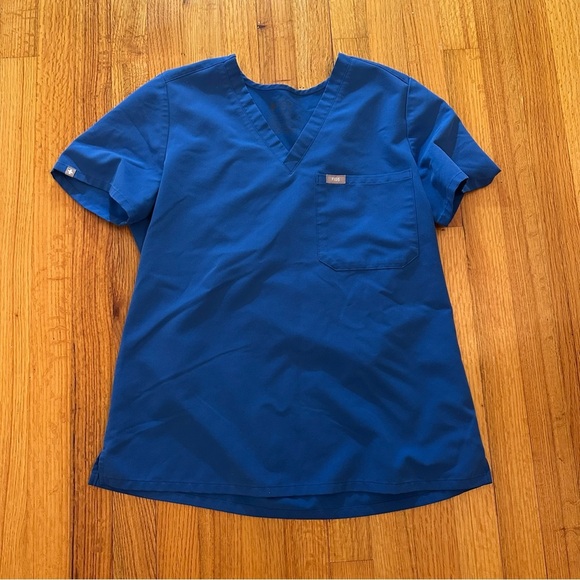 Figs Women’s Size M  Catrina One Pocket Blue Scrub Top (z) - Picture 6 of 11